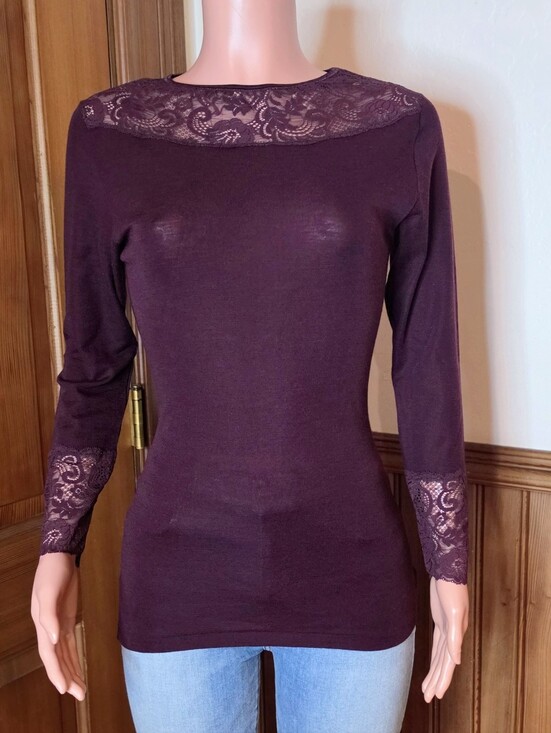 Ragno Tops - NWOT Ragno Wool Lace-Trim Long Sleeve Top in Plum Large